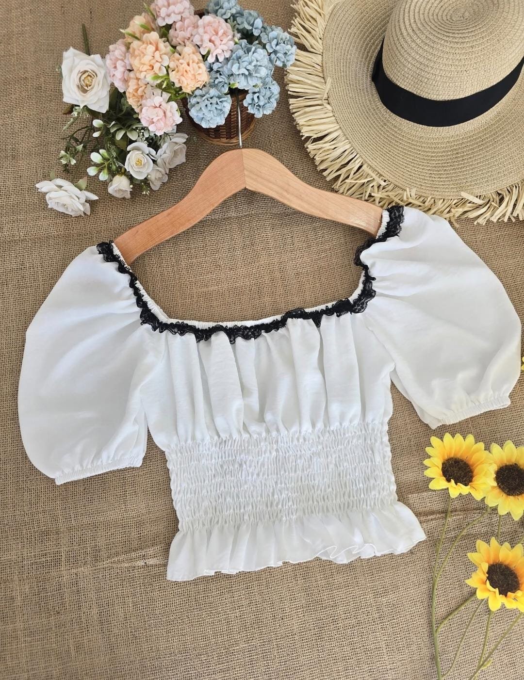 WhatsApp Image 2026-08-27 at 12.52.01 (2) BLUSA PUNTILLA - Imagen 1